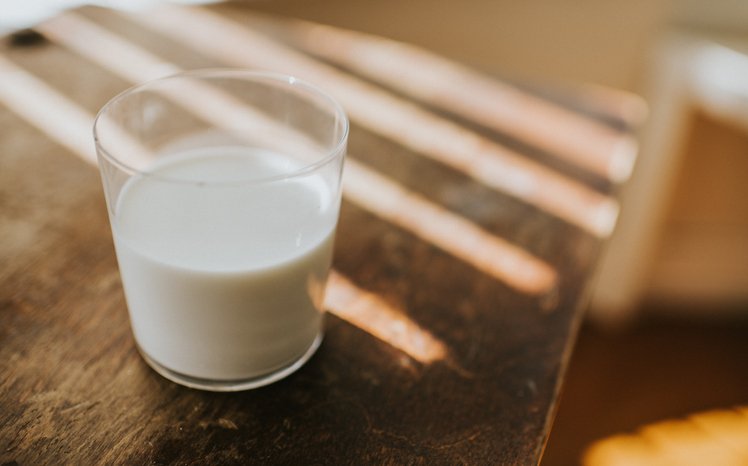 Walmart Kroger bottle their own milk and shake up American dairy industry