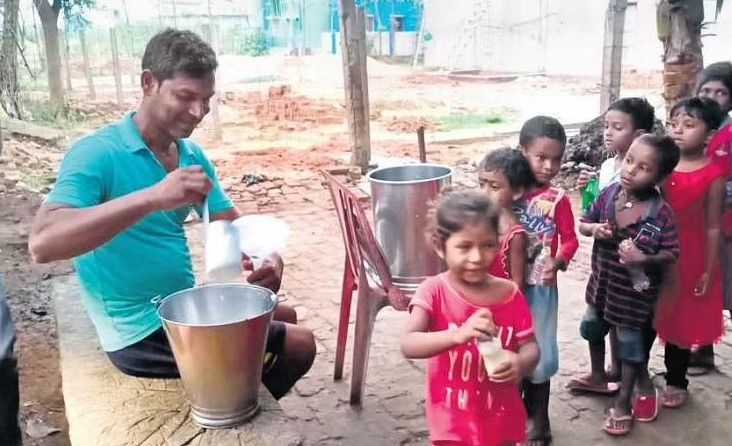 Odisha dairy farmer saves surplus milk for slum children