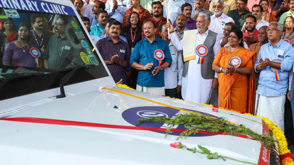 Parshottam Rupala, Union Minister of Fisheries, Animal Husbandry and Dairying, flags off mobile veterinary clinics in the presence of Union Minister V. Muraleedharan, State Minister J. Chinchurani, and Binoy Viswam, MP, during a function in Thiruvananthapuram on Thursday.