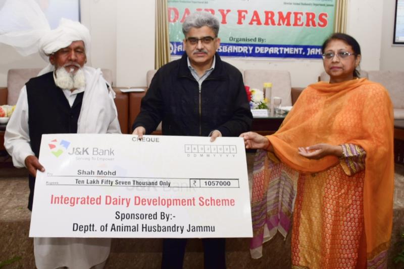 AHD organizes workshop for capacity building of dairy farmers