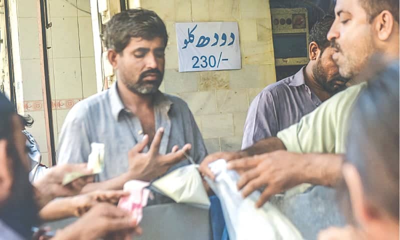 Crackdown on retailers in Karachi after milk price raised to Rs230 a litre