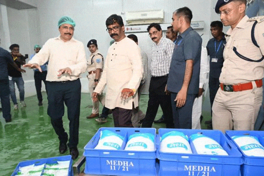 Hemant Soren e inaugurates ‘hi-tech’ dairy plant at Chianki in Palamu district