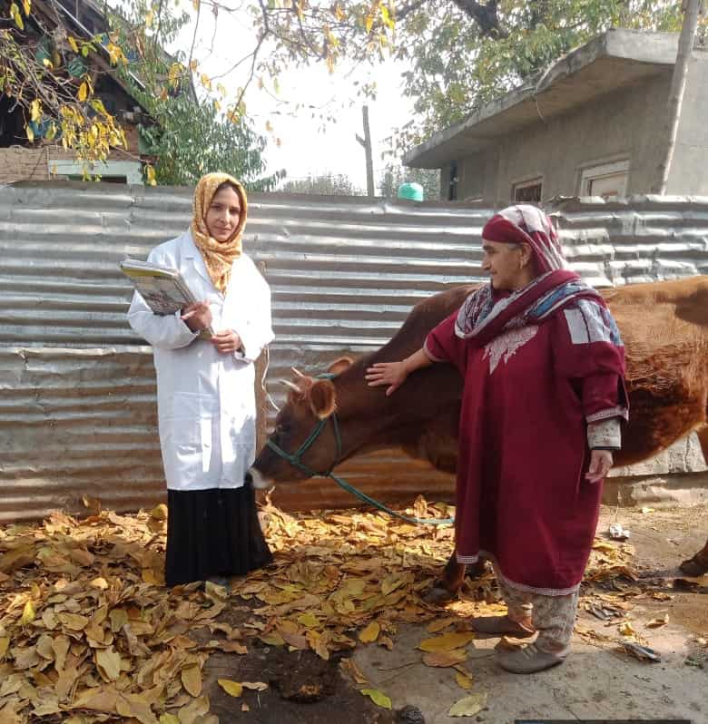 Pashu Sakhis – an emerging grassroots support for dairy farmers