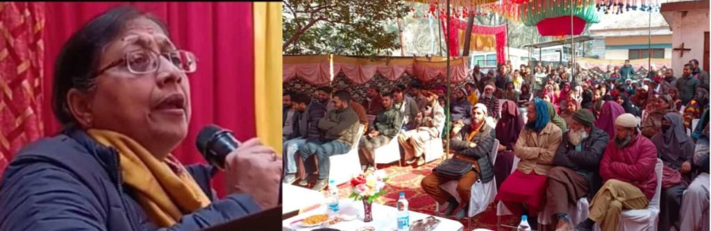 Director AHD interacts with dairy farmers at series of camps across Ramban districts