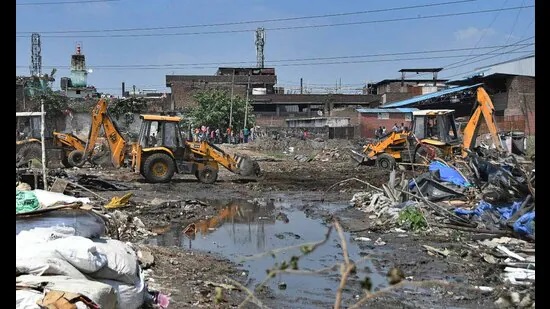 Jamalpur police book 76 dairy farm owners for polluting Buddha Nullah