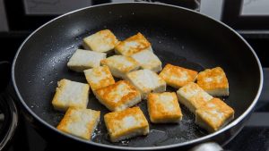 1,400 kg of adulterated paneer seized from factory in Pune