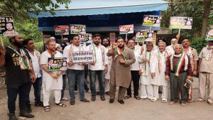 Delhi Cong stages protest over hike in milk price
