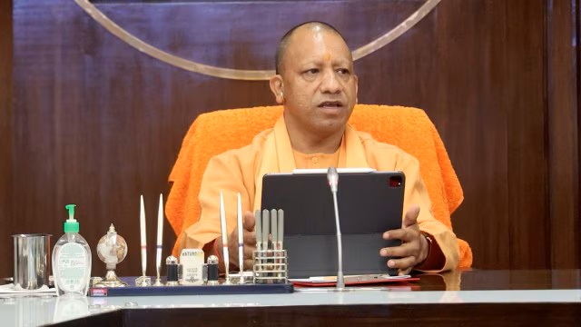 Uttar Pradesh Hands Over 3 Dairy Plants to NDDB