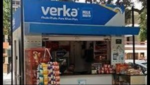 Verka Dairy Booth Hit By Thieves in Chandigarh