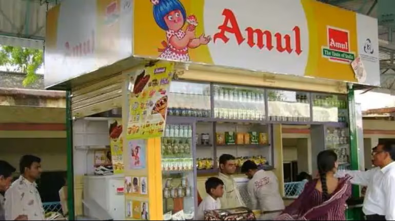 India's Dairy Giant Slashes Prices on 700 Products