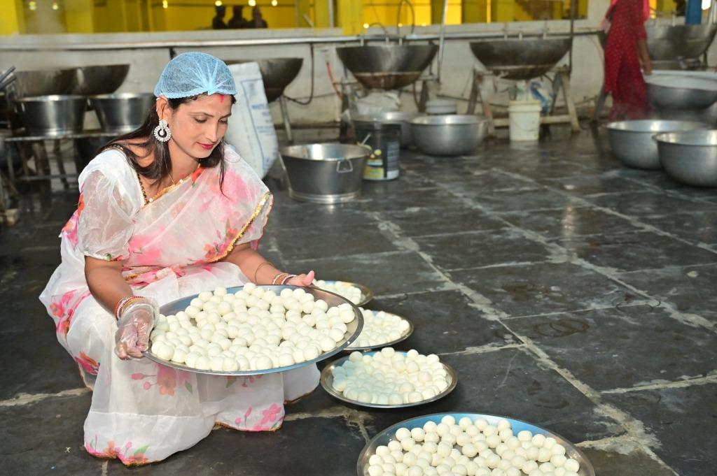 240k Dairy Empire Single Cow to 2 Crore Success Story