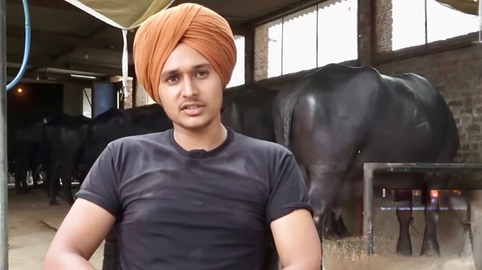 The 18-Year-Old Who Built a ₹10 Lakh Dairy Empire