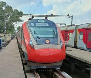 Amul Denies Curd Contamination in Train Supply Row