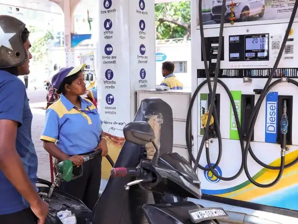 Milk and Fuel Costs Spark India Inflation Fears