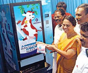 Smart Milk Vending Machines Invade Metro Stations