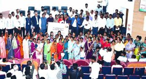 Diversified Income Silk and Milk Dual Model Promises Higher Earnings for Parbhani Farmers
