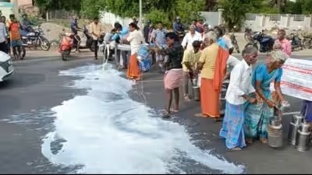 Tamil Nadu Dairy Farmers Stage Highway Blockade on Salem–Chennai Route Demanding Procurement Price Hikes and Loan Relief