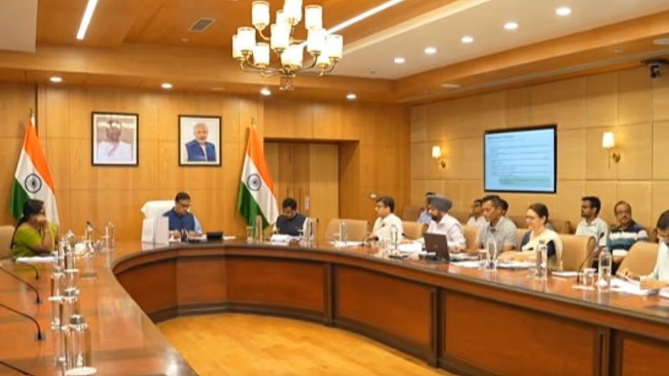 Assam CM Himanta Biswa Sarma Pushes Dairy Expansion, Targets Stronger Milk Production and Processing